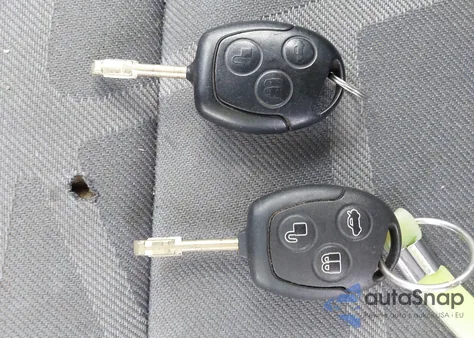 2010 Ford Transit Connect Xlt z USA, uszkodzony, nr VIN NM0LS7DN0AT016752